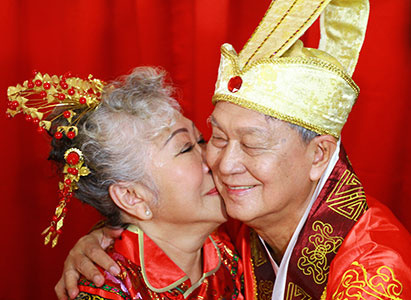 Ung thư vú, ung thư, đám cưới vàng, Trần Vĩnh Viễn, INDAHWATI JUTIAMI, đại sứ chống lại ung thư Ung thư vú, ung thư, đám cưới vàng, Trần Vĩnh Viễn, INDAHWATI JUTIAMI, đại sứ chống lại ung thư