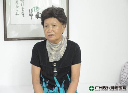 قصة السيدة شو البالغة 60 سنة ومكافحتها لسرطان الثدى